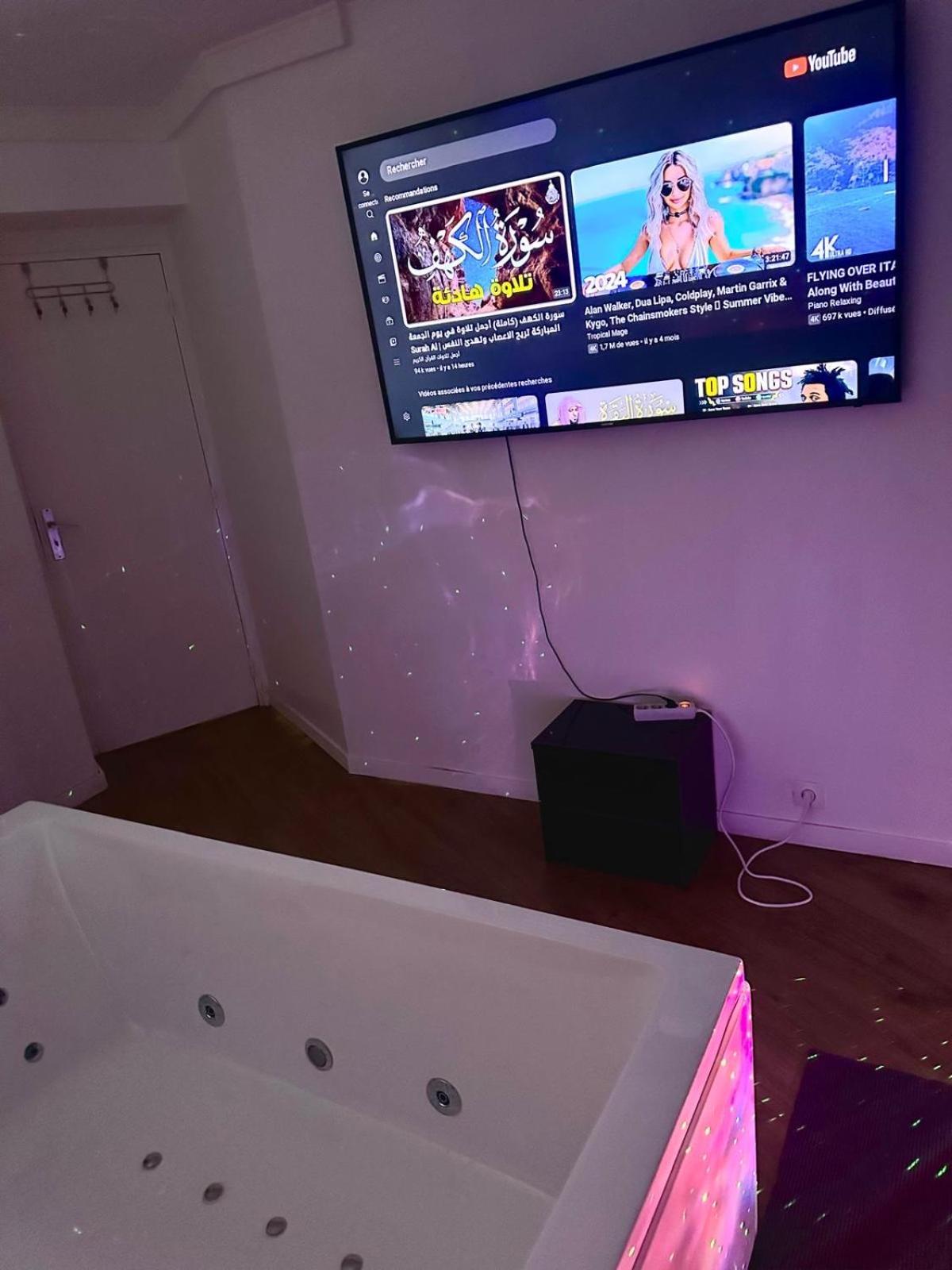 Paris La Defense - Santorin Apartment With Jacuzzi Courbevoie Dış mekan fotoğraf
